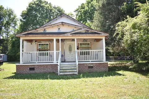 506 Oliver St, Mount Olive, NC 28365