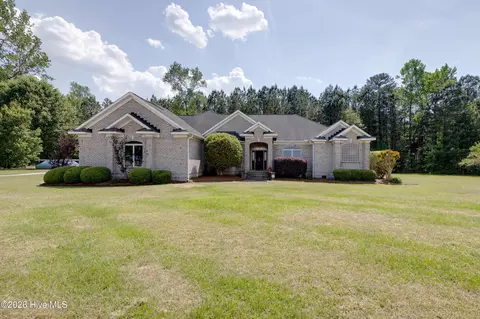 3286 J C Galloway Rd, Grimesland, NC 27837