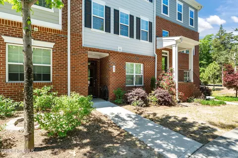 63 Brownstone Ln, Southern Pines, NC 28387