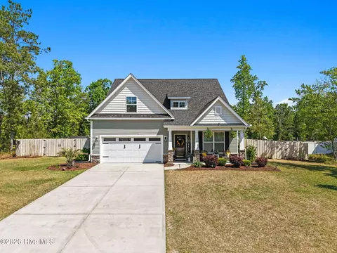 454 Sea Captain Ln SW, Supply, NC 28462