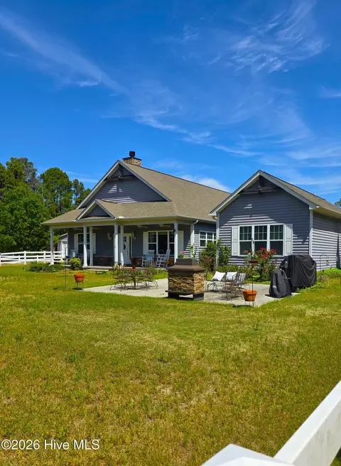 188 Shagbark Rd, Seven Lakes, NC 27376