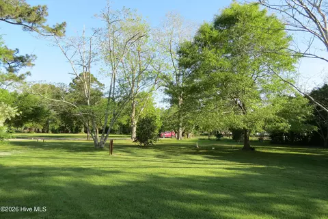 504 Midyette St, Oriental, NC 28571
