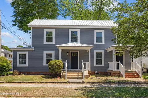 723 N 725 N Market St, Washington, NC 27889