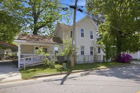 306 Bank St, Elizabeth City, NC 27909