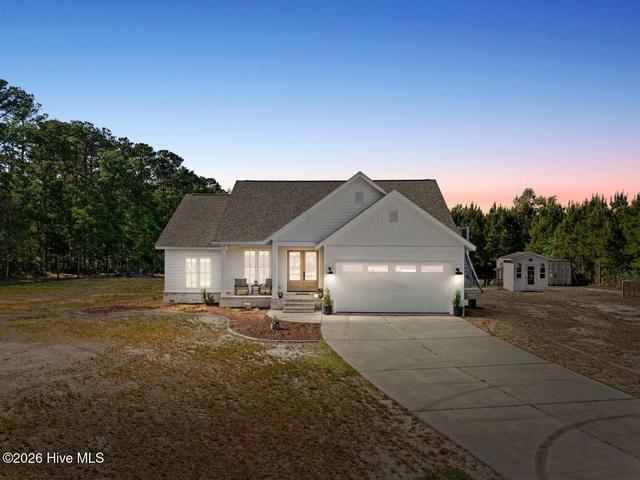 1042 Mable Dr, Calabash, NC 28467