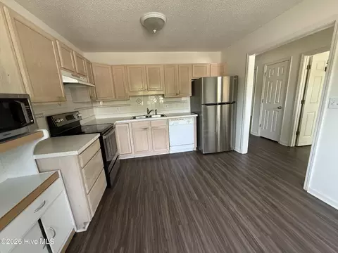 101 Courtyard E, Beaufort, NC 28516