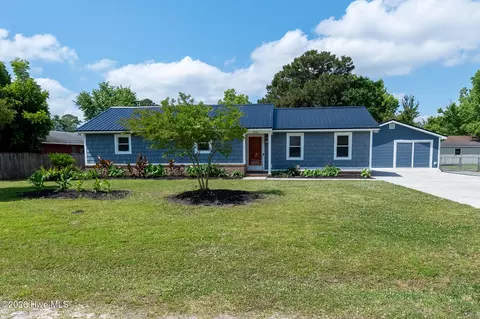 235 Long John Silver Dr, Wilmington, NC 28411