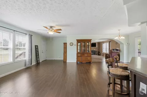 Living - 20 Corapeake Rd, Corapeake, NC 27926 photo 4 of 4