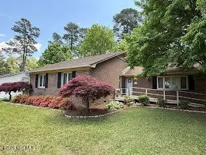 314 Sumner Ave, Roseboro, NC 28382