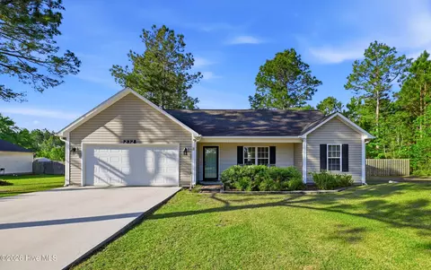 232 Folkstone Rd, Holly Ridge, NC 28445