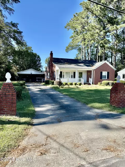 615 N Elm St, Chadbourn, NC 28431