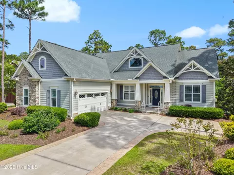 3826 Grand Willow Cir, Southport, NC 28461