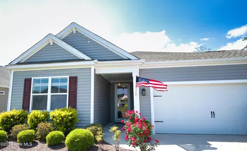 3078 Crescent Lake Dr, Calabash, NC 28467