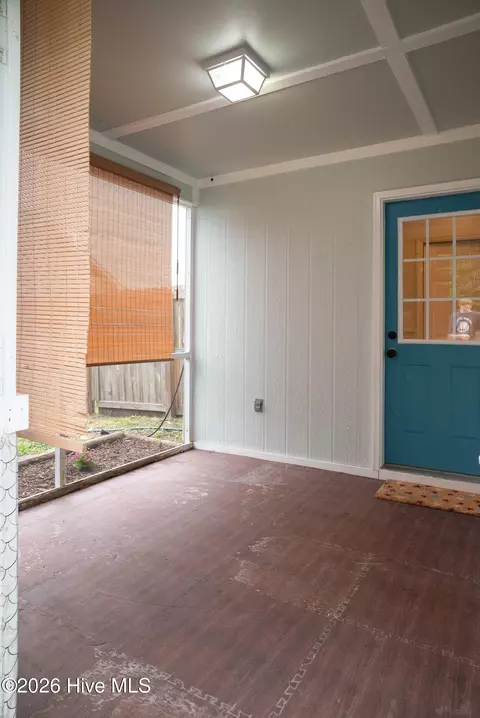Exterior - 123 Daphne Dr, Hubert, NC 28539 photo 3 of 5