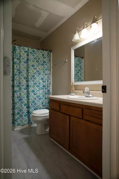 Bath - 123 Daphne Dr, Hubert, NC 28539 photo 2 of 3