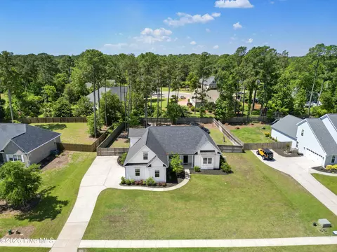 View/Area - 506 Crown Pointe Dr, Hampstead, NC 28443 photo 1 of 5
