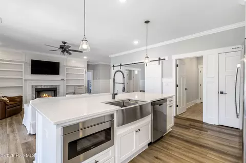 Kitchen - 506 Crown Pointe Dr, Hampstead, NC 28443 photo 5 of 5
