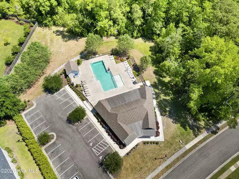 View/Area - 506 Crown Pointe Dr, Hampstead, NC 28443 photo 3 of 5