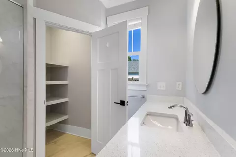 Bath - 506 Crown Pointe Dr, Hampstead, NC 28443 photo 2 of 8