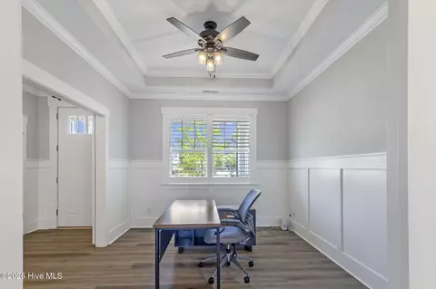 Entry Way - 506 Crown Pointe Dr, Hampstead, NC 28443 photo 3 of 5