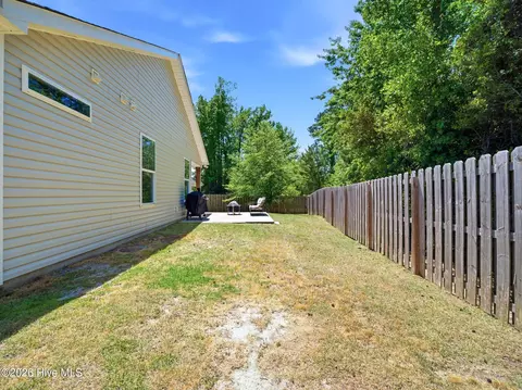 Exterior - 1011 E Arboria Dr, Hampstead, NC 28443 photo 12 of 24