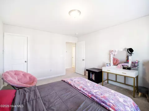 Bedroom - 1011 E Arboria Dr, Hampstead, NC 28443 photo 5 of 9
