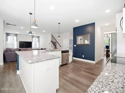 Kitchen - 1011 E Arboria Dr, Hampstead, NC 28443 photo 5 of 7
