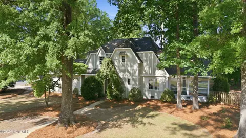 206 Granville Dr, Greenville, NC 27858