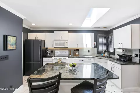 Kitchen - 143 Red Bird Ln, Hampstead, NC 28443 photo 1 of 3