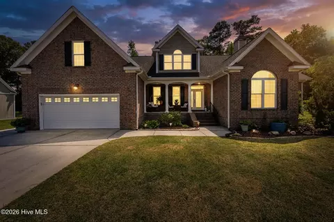 135 Staffordshire Dr, New Bern, NC 28562