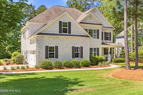 Exterior - 74 Aster Pl, Hampstead, NC 28443 photo 2 of 9