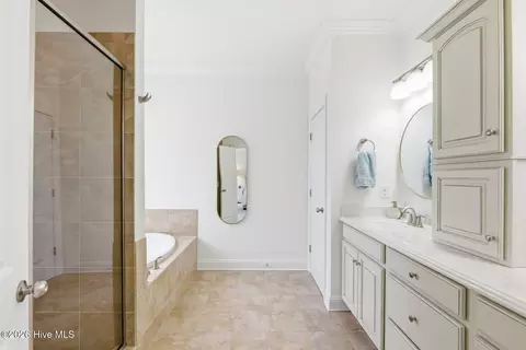 Bath - 74 Aster Pl, Hampstead, NC 28443 photo 2 of 9