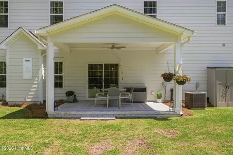 Exterior - 74 Aster Pl, Hampstead, NC 28443 photo 8 of 9