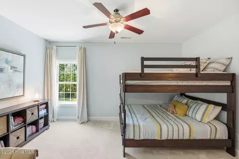 Bedroom - 74 Aster Pl, Hampstead, NC 28443 photo 9 of 10