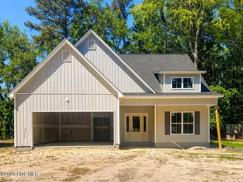 602 Club Pines Dr, Greenville, NC 27834