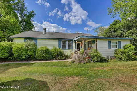 107 Long Leaf Dr, Wilmington, NC 28401