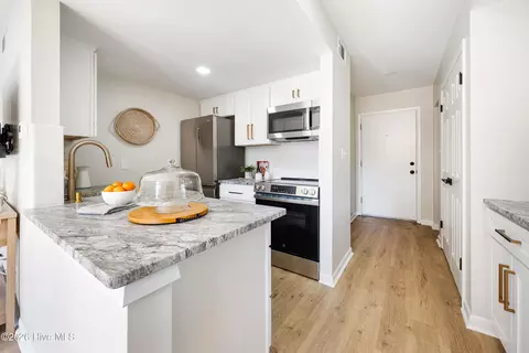 Kitchen - 10 Pine Tree Rd # 110, Pinehurst, NC 28374 photo 1 of 3