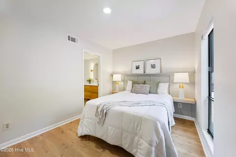 Bedroom - 10 Pine Tree Rd # 110, Pinehurst, NC 28374 photo 1 of 1