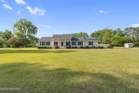 1600 Nc Hy 53 W, Burgaw, NC 28425
