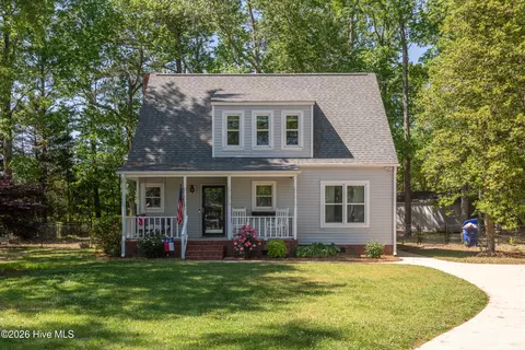 1306 Hope Dr, Greenville, NC 27858