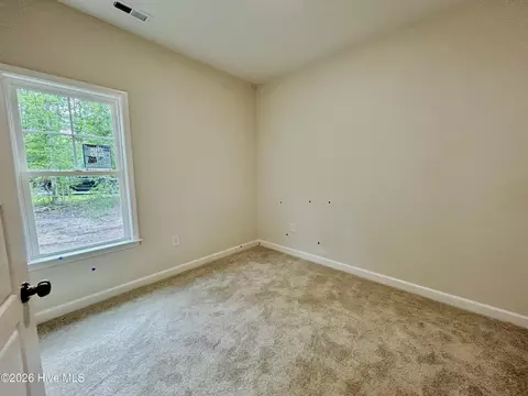 Bedroom - 1749 Walnut Run Dr, Deep Run, NC 28525 photo 2 of 3