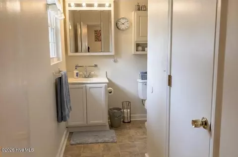 Bath - 5233 Kimberly Ln, Trinity, NC 27370 photo 1 of 3