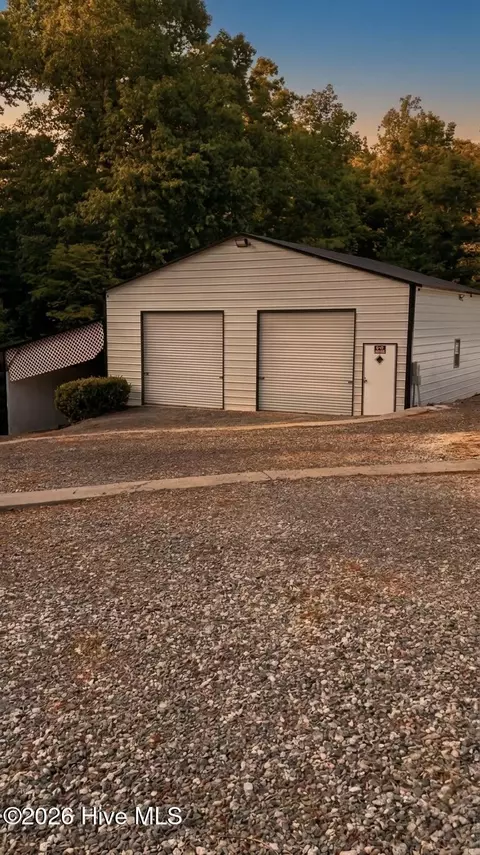 Exterior - 5233 Kimberly Ln, Trinity, NC 27370 photo 4 of 6
