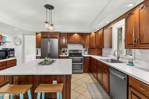 Kitchen - 112 Olde Point Rd, Hampstead, NC 28443 photo 2 of 4