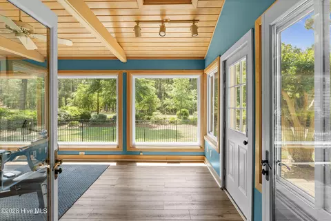 Exterior - 112 Olde Point Rd, Hampstead, NC 28443 photo 4 of 14