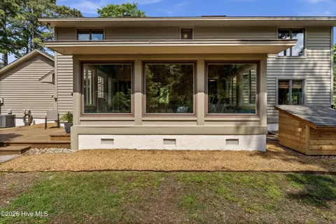Exterior - 112 Olde Point Rd, Hampstead, NC 28443 photo 8 of 14