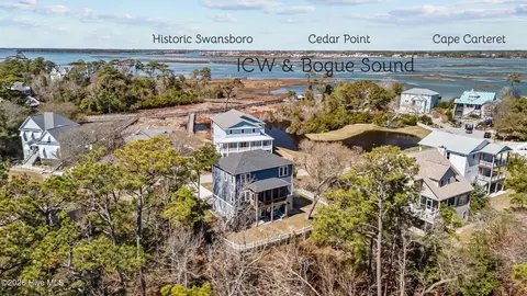 View/Area - 310 Lord Berkeley Dr, Emerald Isle, NC 28594 photo 2 of 11