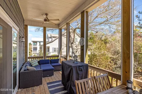 Exterior - 310 Lord Berkeley Dr, Emerald Isle, NC 28594 photo 7 of 8