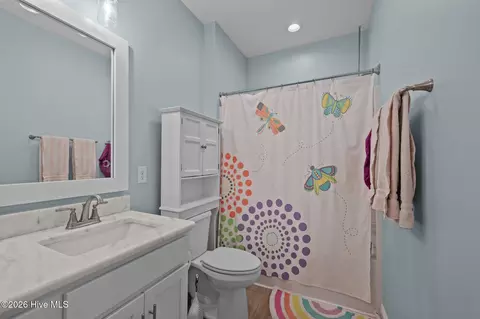 Bath - 310 Lord Berkeley Dr, Emerald Isle, NC 28594 photo 8 of 8