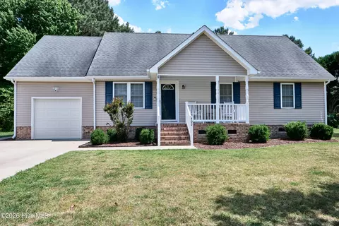 402 Betty Dr, Elizabeth City, NC 27909